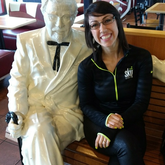 Meet your Posher, Jasmine! - Picture 5 of 7